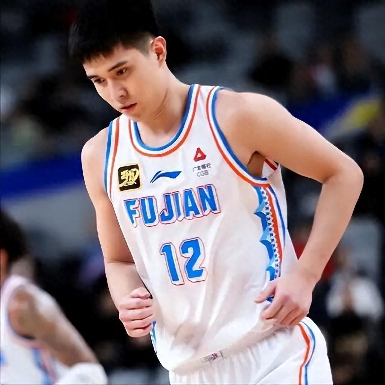 麻将-被绝杀依然闪耀！9中9三分狂砍33分，别忘了他曾和林葳齐名